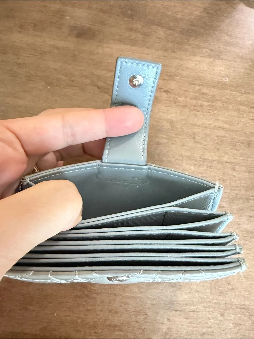 Authentic Christian Dior Lady Dior Grey Patent Cannage 5-Gusset Card Holder